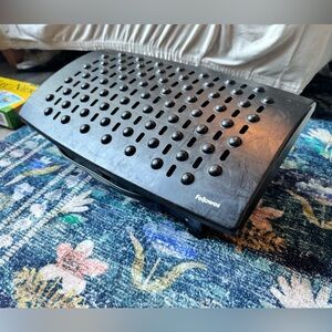 Fellowes Climate Controlled Black Footrest